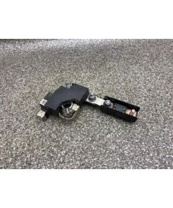 Batterieüberlastungsschutz A2469069600 Plus Klemme Mercedes CLA W117 16.2020.039