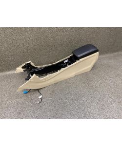 Mittelkonsole A1176800301 Armlehne 190Tkm Mercedes CLA W117 AMG-Line 16.2020.172