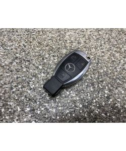 1x Schlüssel Handsender Funkschlüssel 190Tkm Mercedes CLA W117 220 D 16.2020.295