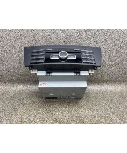 Radio Navigation A2049002013 CD-Player 199Tkm Mercedes W204 C180 13.2024.031