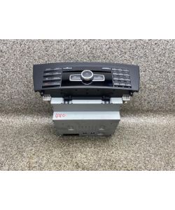 Radio Navigation A2049002013 CD-Player 199Tkm Mercedes W204 C180 13.2024.031