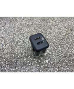 USB Anschluss Ladebuchse Buchse 13598459 Charging Opel Insignia B 19.2021.191