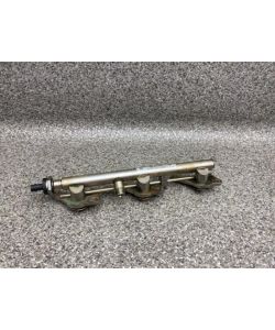 Einspritzleiste links A2760703995 178Tkm Mercedes X204 GLK 350 CGI 13.1973.233