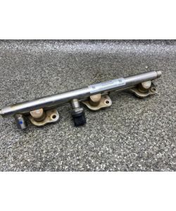 Einspritzleiste rechts A2760702195 A2760781245 Mercedes W205 C400 17.2028.158