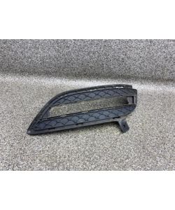 Blende Nebelscheinwerfer rechts A2468850722 Gitter Mercedes W246 12.2002.224