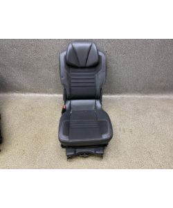 Sitz 2-te Reihe hinten links Renault Grand Scenic III JZ Bose 15.1933.120