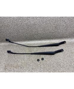 Scheibenwischerarm vorne links rechts 174Tkm VW Touran 1T Facelift 11.1987.020