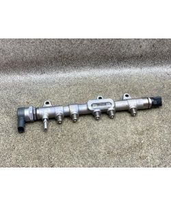 Einspritzleiste 8514154 851415402 112Tkm BMW F11 F10 520D Touring 17.1875.228