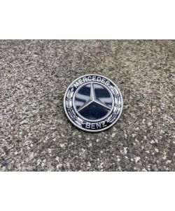 Zeichen vorne A0008176203 Emblem 80Tkm Mercedes W177 A250E 21.2042.214