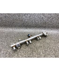 Einspritzleiste A2820701100 175200298R Mercedes W177 A250E Hybrid 21.2042.209