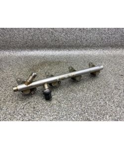 Einspritzleiste A2740700995 Rail 199Tkm Mercedes W204 C180 13.2024.087